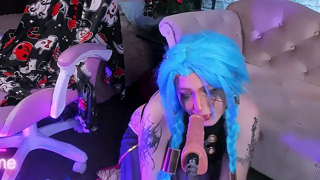 Snapshot of Alex_Howell chatting on 01/10/25, 12:27 Alex Howell online show from 01/10/25, 12:27