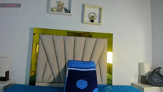 vahiolet fuentes online show from 11/19/25, 03:06