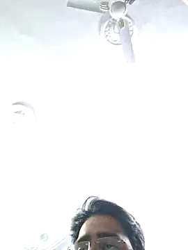 Snapshot of bewolf_17 chatting on 01/03/25, 01:36 bewolf 17 online show from 01/03/25, 01:36