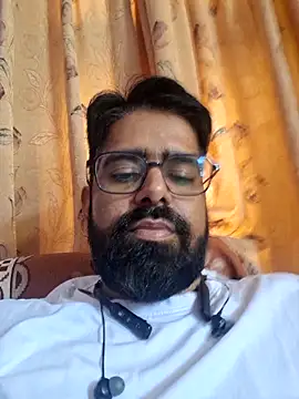 Snapshot of bewolf_17 chatting on 10/06/25, 10:12 bewolf 17 online show from 10/06/25, 10:12