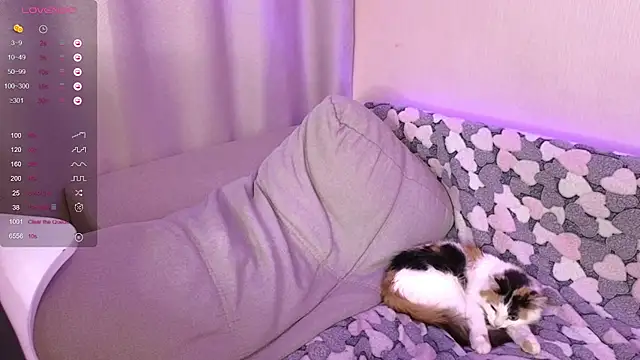 Snapshot of EkaterinaUpple chatting on 12/15/24, 01:24 EkaterinaUpple online show from 12/15/24, 01:24