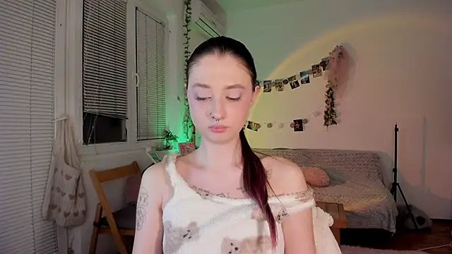 Snapshot of Jenny_darling_love chatting on 01/30/25, 07:26 Jenny darling love online show from 01/30/25, 07:26