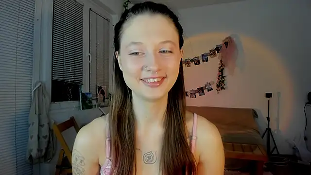 Snapshot of Jenny_darling_love chatting on 02/26/25, 07:05 Jenny darling love online show from 02/26/25, 07:05