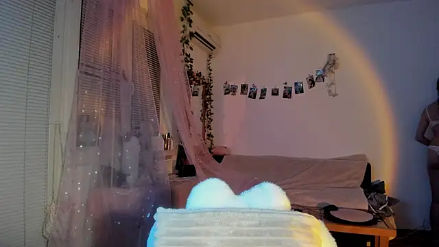 Snapshot of Jenny_darling_love chatting on 09/08/25, 05:45 Jenny darling love online show from 09/08/25, 05:45