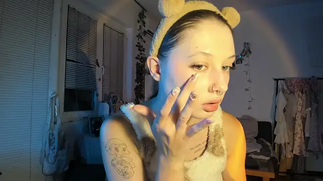 Snapshot of Jenny_darling_love chatting on 11/02/25, 07:27 Jenny darling love online show from 11/02/25, 07:27