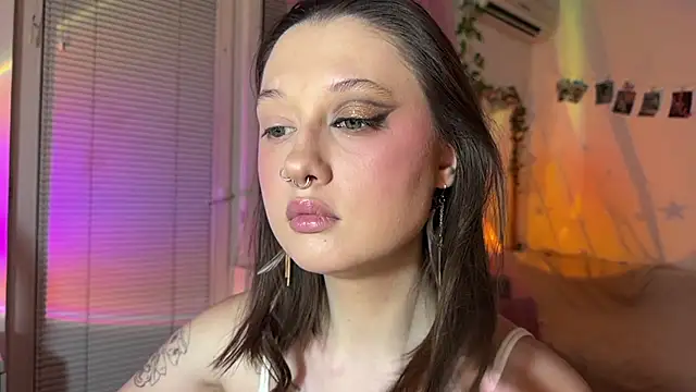 Snapshot of Jenny_darling_love chatting on 06/28/26, 08:26 Jenny darling love online show from 06/28/26, 08:26