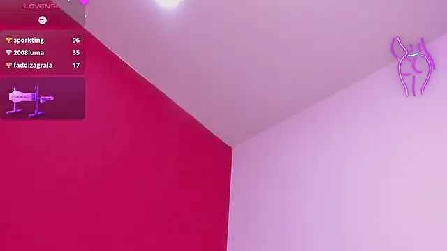 Snapshot of Kate_bunny_ chatting on 01/17/25, 02:18 Kate bunny online show from 01/17/25, 02:18