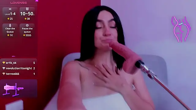 Snapshot of Kate_bunny_ chatting on 03/18/25, 02:15 Kate bunny online show from 03/18/25, 02:15