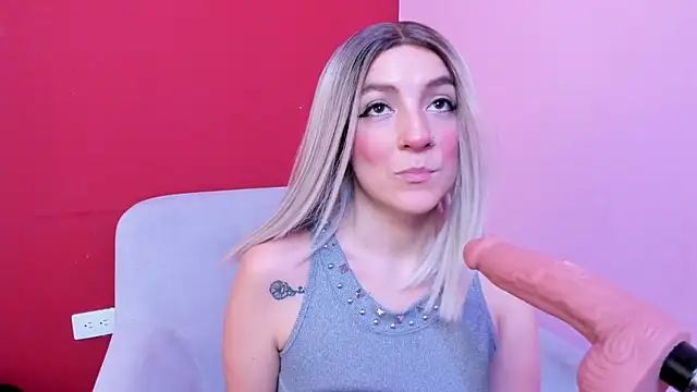 Snapshot of Kate_bunny_ chatting on 11/12/25, 11:21 Kate bunny online show from 11/12/25, 11:21