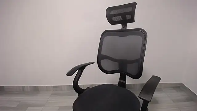 present the magic online show from 02/23/25, 05:45