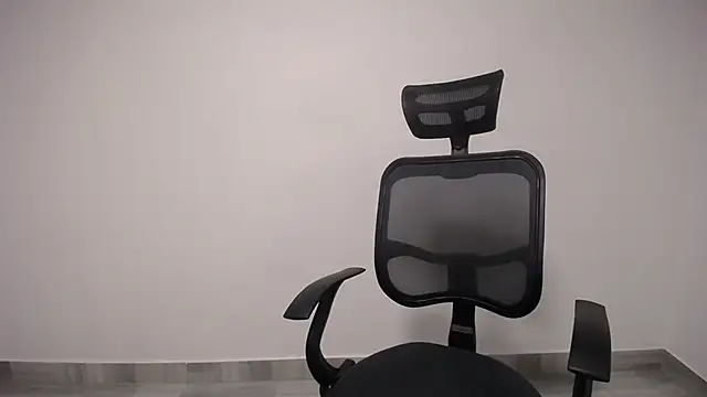 present the magic online show from 03/08/25, 10:13