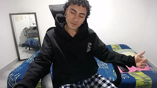 present the magic online show from 03/25/26, 05:35