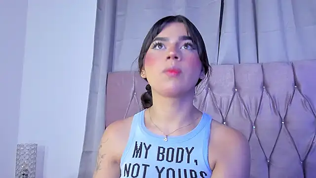 Snapshot of Ashley_piinkk_ chatting on 02/25/25, 10:58 Ashley piinkk  online show from 02/25/25, 10:58