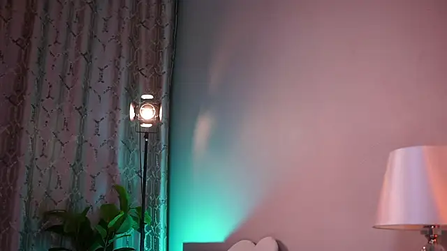 Snapshot of UmaTruewoman chatting on 01/22/25, 12:27 UmaTruewoman online show from 01/22/25, 12:27