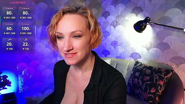 Snapshot of UmaTruewoman chatting on 10/02/25, 05:47 UmaTruewoman online show from 10/02/25, 05:47