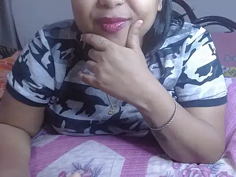 Snapshot of TASHa009 chatting on 01/24/25, 04:06 TASHa009 online show from 01/24/25, 04:06