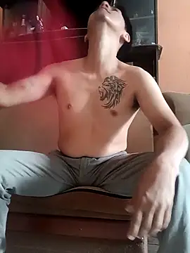 Snapshot of latinobm83 chatting on 03/17/25, 03:18 latinobm83 online show from 03/17/25, 03:18