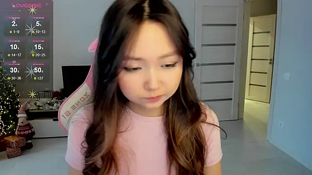 Fluffy Rose online show from 12/16/25, 03:22