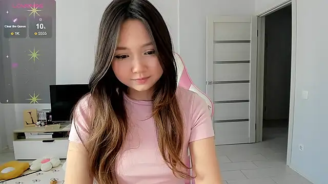 Fluffy Rose online show from 04/29/26, 09:46