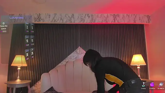 MeganDraco  online show from 10/28/25, 12:30