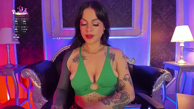 Snapshot of MeganDraco_ chatting on 05/22/26, 12:44 MeganDraco online show from 05/22/26, 12:44