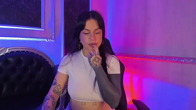 Snapshot of MeganDraco_ chatting on 05/26/26, 12:45 MeganDraco online show from 05/26/26, 12:45