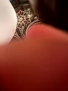 Apple-Boobs online show from 10/18/25, 07:58