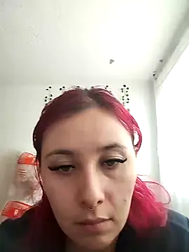 Snapshot of bonnie_moon_ chatting on 12/10/24, 07:32 bonnie moon online show from 12/10/24, 07:32