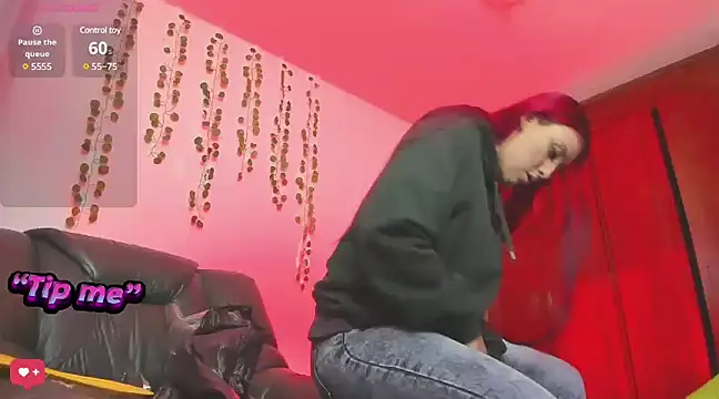 Snapshot of bonnie_moon_ chatting on 12/18/24, 11:08 bonnie moon online show from 12/18/24, 11:08