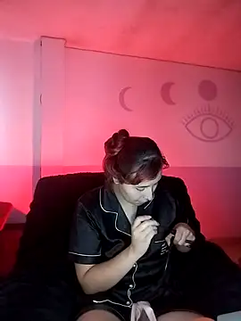 Snapshot of bonnie_moon_ chatting on 10/20/25, 09:48 bonnie moon online show from 10/20/25, 09:48