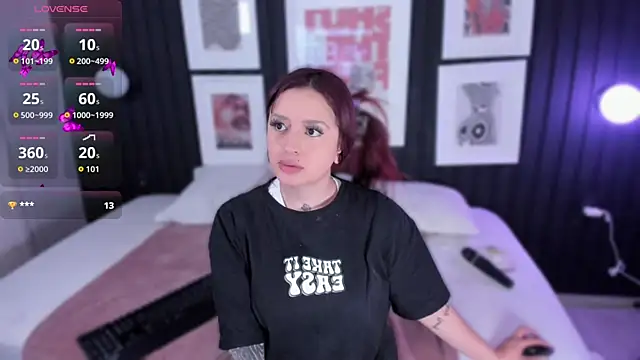 Paiige peach online show from 12/20/25, 07:54