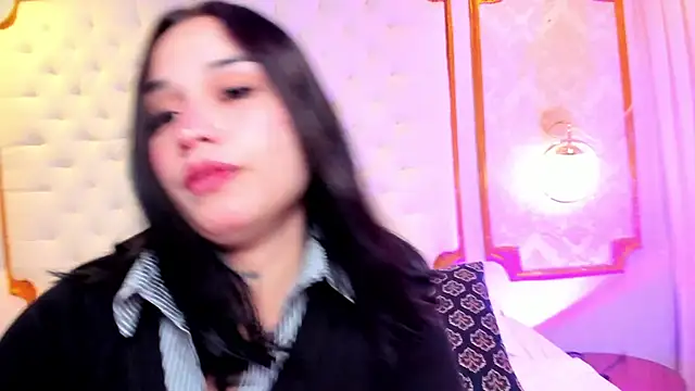 Kayla stern  online show from 01/23/25, 11:04