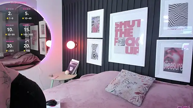 Snapshot of Kayla_stern_ chatting on 11/08/25, 07:34 Kayla stern online show from 11/08/25, 07:34