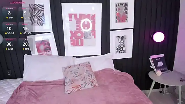 Snapshot of Kayla_stern_ chatting on 11/20/25, 07:35 Kayla stern online show from 11/20/25, 07:35