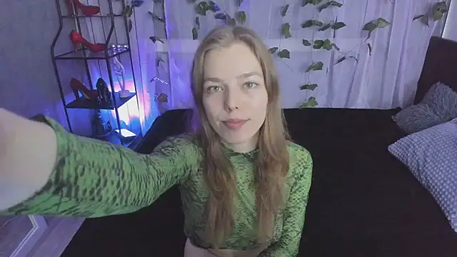 Snapshot of Tina_Tayllor chatting on 09/23/25, 07:06 Tina Tayllor online show from 09/23/25, 07:06