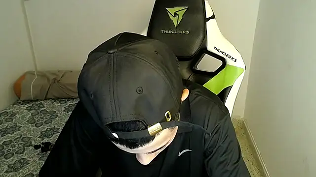 Snapshot of bby_santi chatting on 03/12/25, 05:49 bby santi online show from 03/12/25, 05:49