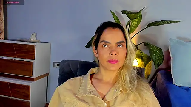 ClaraMariaMon online show from 02/14/25, 07:44