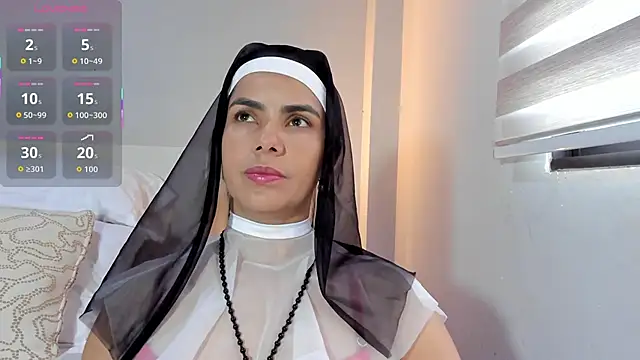 ClaraMariaMon online show from 12/03/25, 06:17