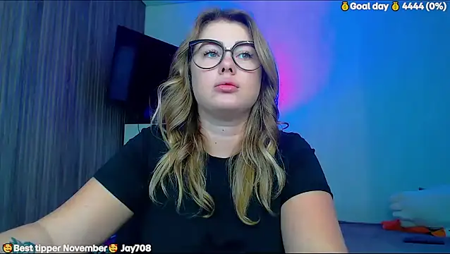 SuchCute online show from 11/23/25, 03:06