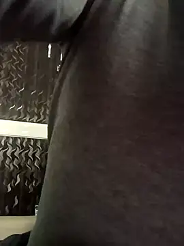 xyrus  online show from 12/05/24, 07:27