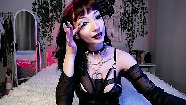 Snapshot of Marcellean chatting on 12/30/24, 11:49 Marcellean online show from 12/30/24, 11:49