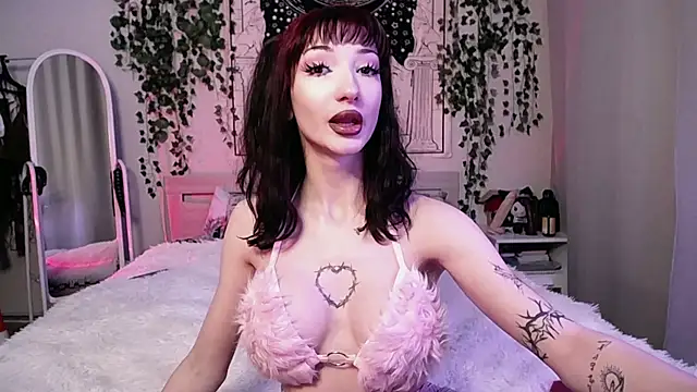 Snapshot of Marcellean chatting on 01/05/25, 03:53 Marcellean online show from 01/05/25, 03:53