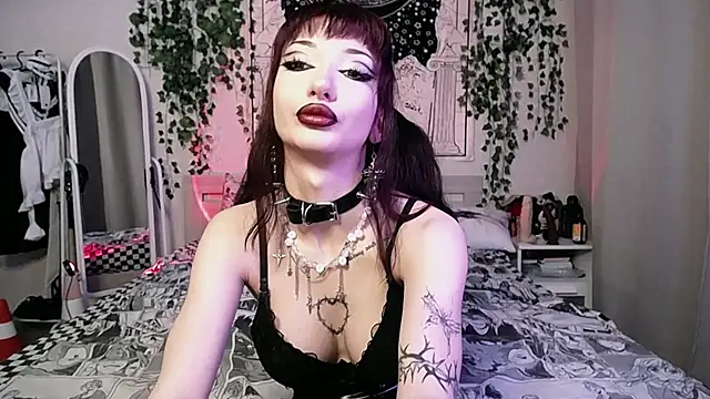 Snapshot of Marcellean chatting on 01/10/25, 12:17 Marcellean online show from 01/10/25, 12:17