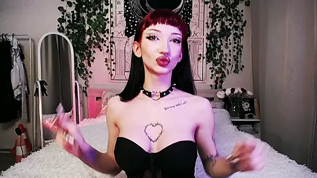 Snapshot of Marcellean chatting on 01/31/25, 12:17 Marcellean online show from 01/31/25, 12:17