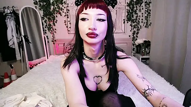 Snapshot of Marcellean chatting on 02/05/25, 06:13 Marcellean online show from 02/05/25, 06:13