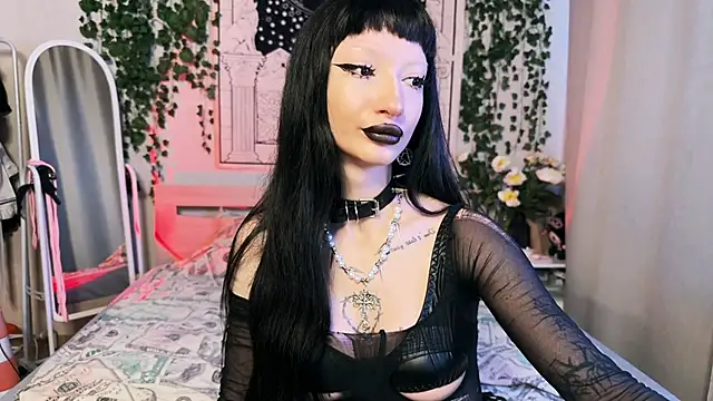 Snapshot of Marcellean chatting on 03/11/25, 04:54 Marcellean online show from 03/11/25, 04:54