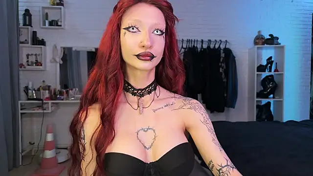 Snapshot of Marcellean chatting on 11/05/25, 02:33 Marcellean online show from 11/05/25, 02:33