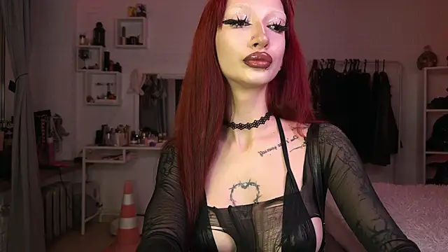 Snapshot of Marcellean chatting on 11/24/25, 04:34 Marcellean online show from 11/24/25, 04:34