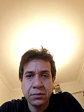 Snapshot of Tulio_maravilha12 chatting on 02/26/26, 06:29 Tulio maravilha12 online show from 02/26/26, 06:29