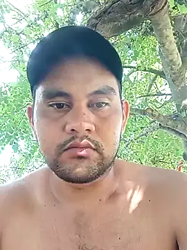 Snapshot of travieso2893 chatting on 12/13/24, 06:27 travieso2893 online show from 12/13/24, 06:27